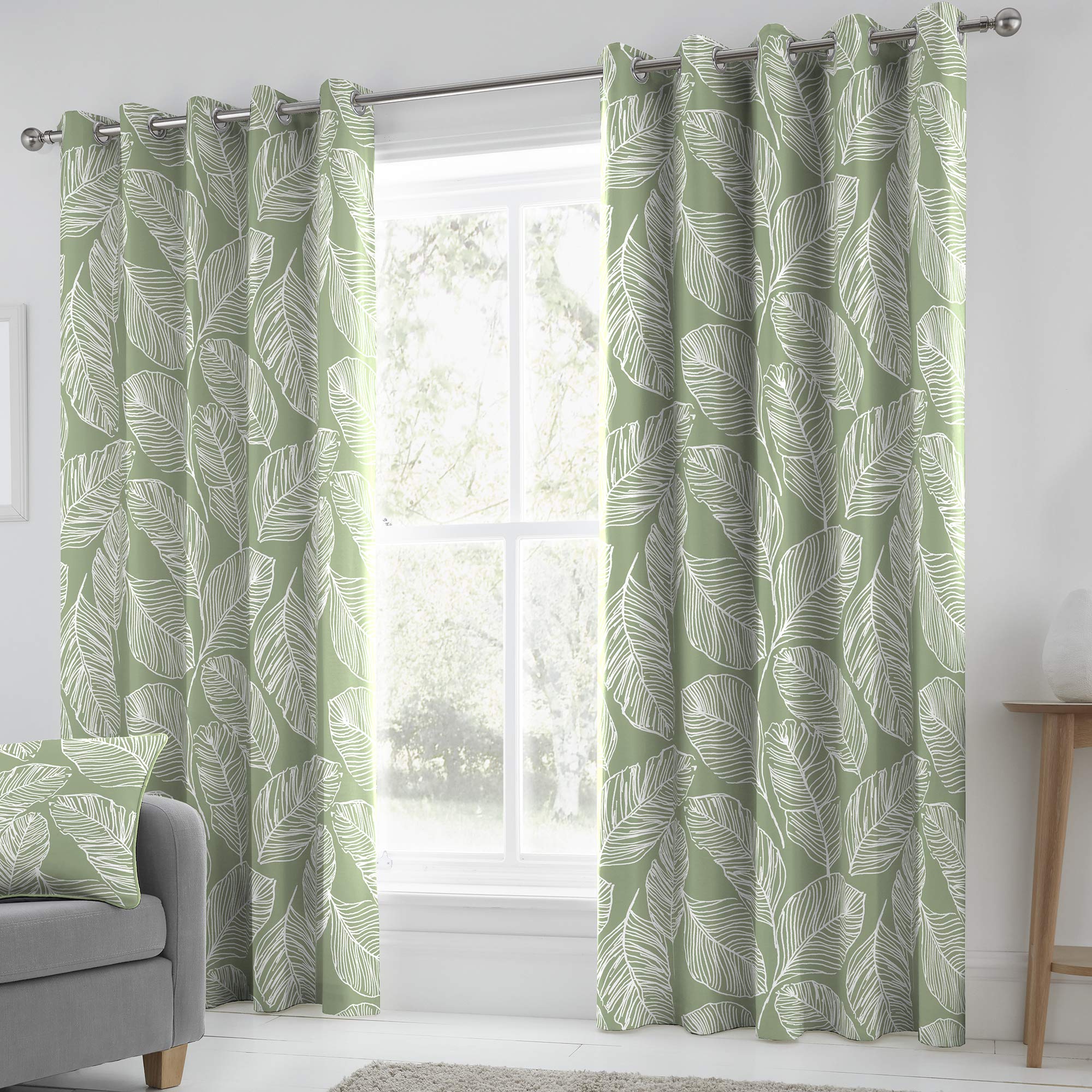 Fusion 66" Width x 90" Drop (168 x 229cm), Green & White Leaf