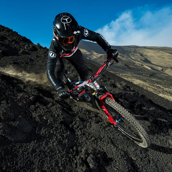 Funn Full On Mountain Bike Handlebar with Bar Clamp 31.8mm and Width 785mm, Tough and Lightweight Alloy Riser Handlebar for MTB, BMX and Road Bike,