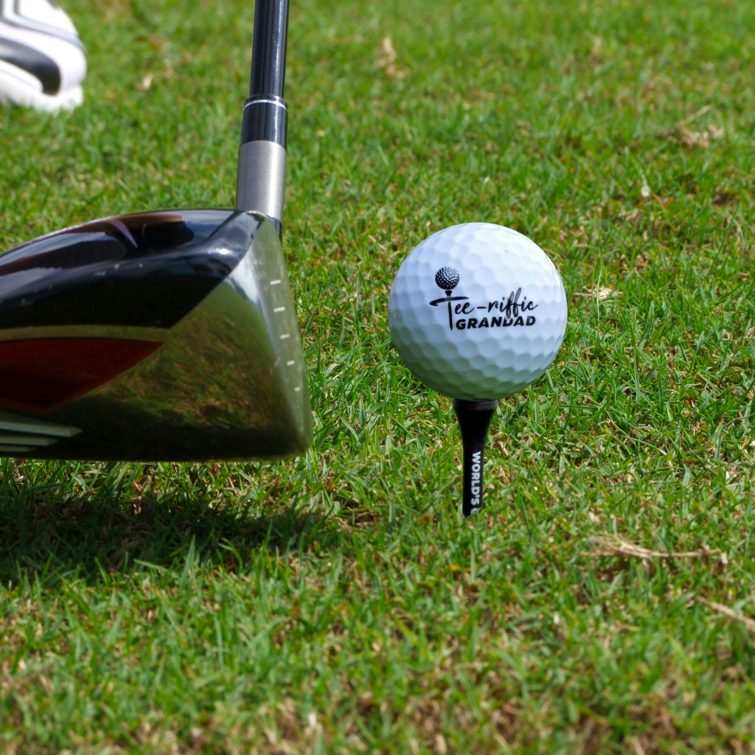 On Par Dad & Grandad Golf Balls Gift Pack - Includes Golf Tees, Ball Marker - Gag, Novelty Present - World's Best Dad, Golf Gifts for Men