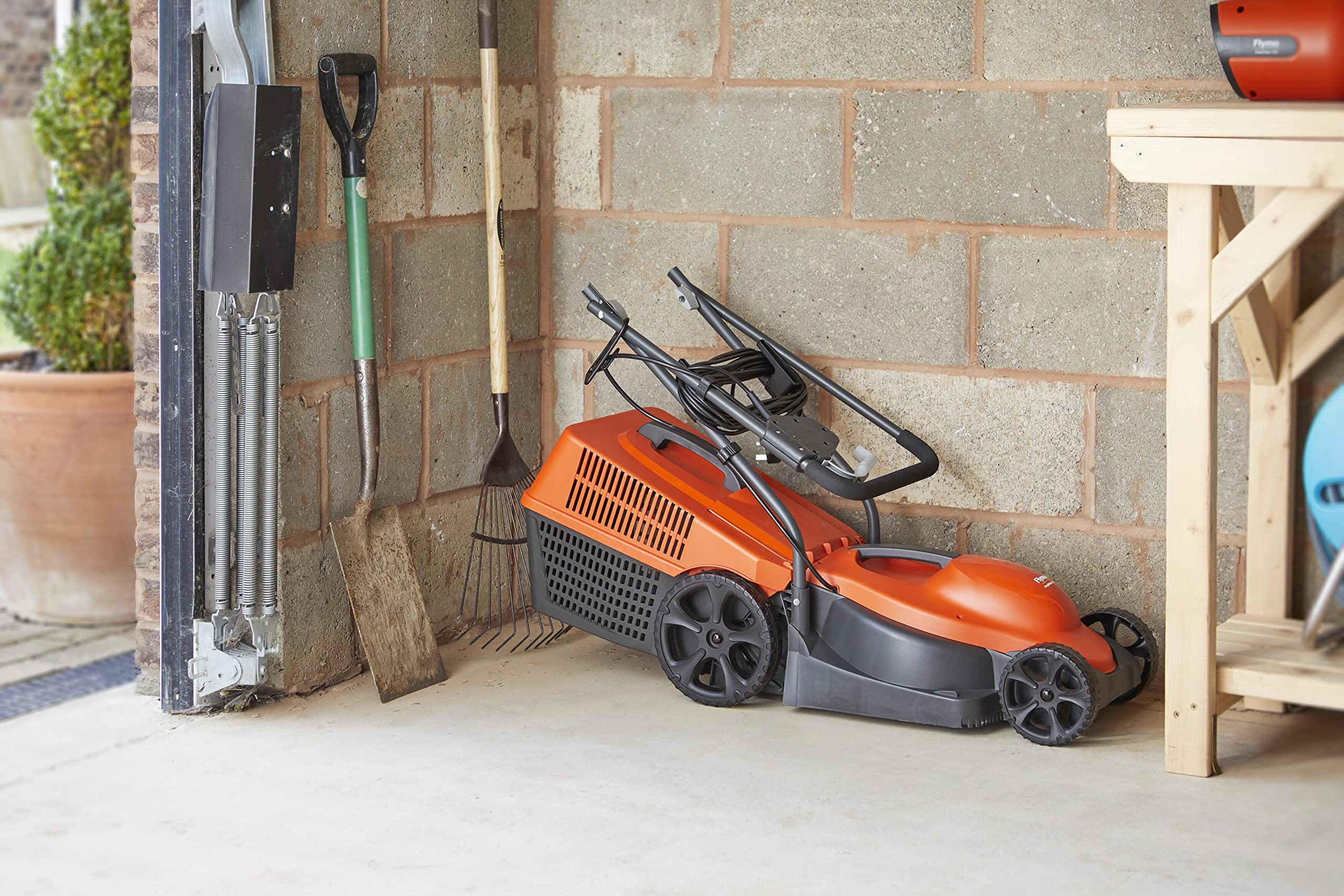 Flymo SimpliMow 320 Wheeled Electric Lawnmower - 1000 W Motor, 32 cm Cutting Width, 30 Litre Grass Box, Soft Grip Handles