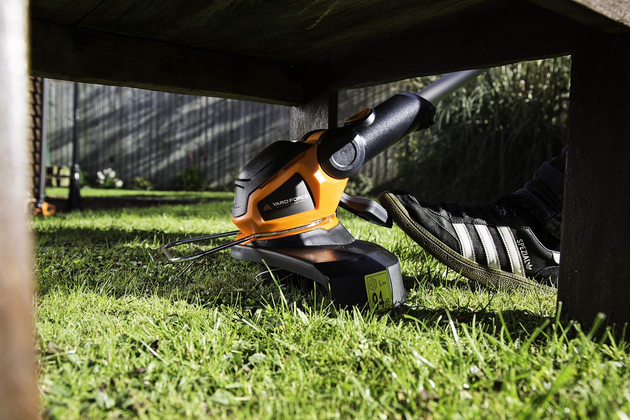 Yard Force LT C25W 20V Cordless Grass Trimmer with 25cm Cutting Width – Body ONLY
