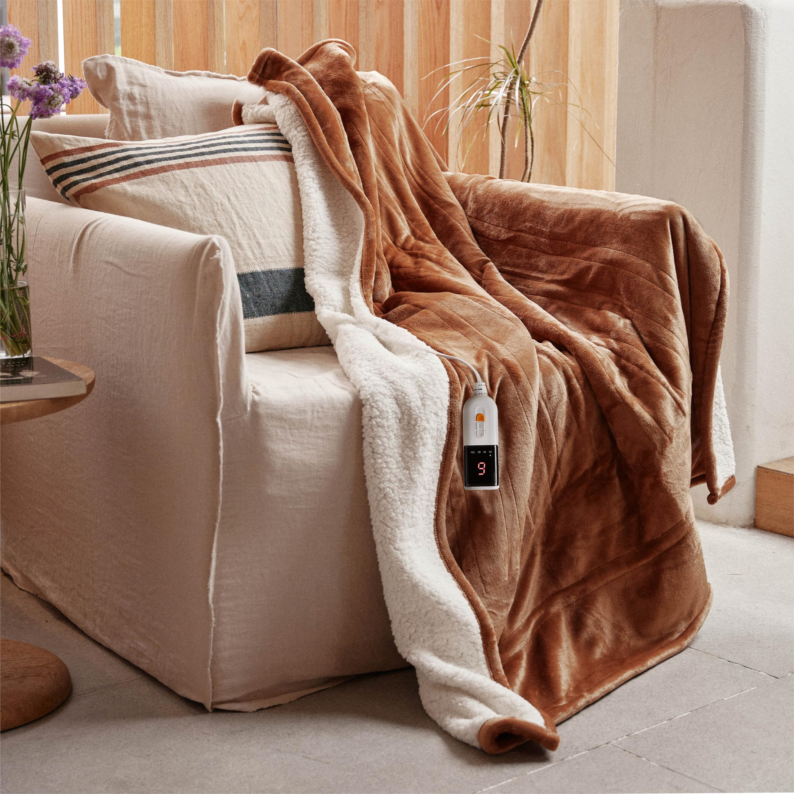 GOTCOZY Heated Blanket Electric Throw 130x160cm -Soft Silky Plush Heated Blanket with 6 Heat Settings & 10 Hours Auto-Off Timer For Home Office Use