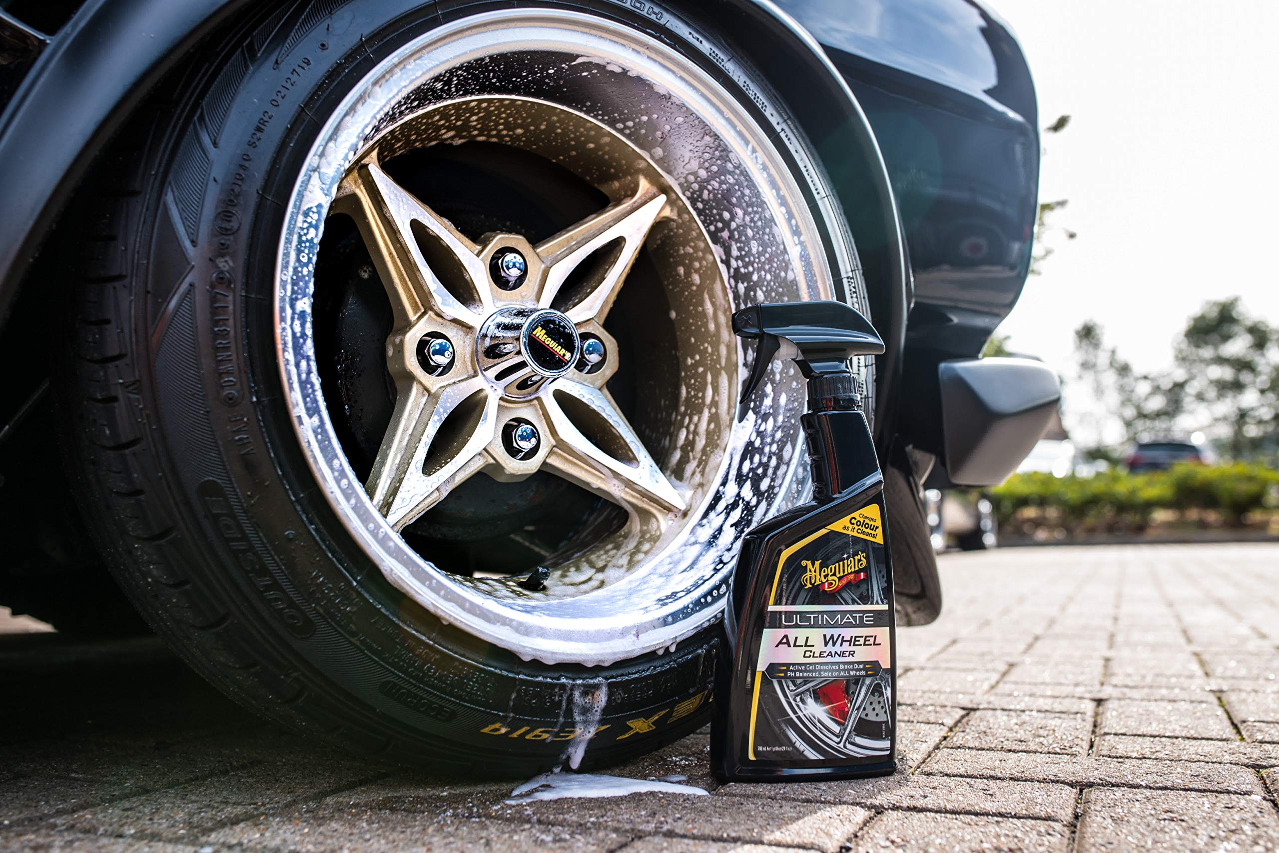 Meguiar's DELKITV2 Deluxe Car Care Kit V2 including Hybrid Ceramic Spray Wax