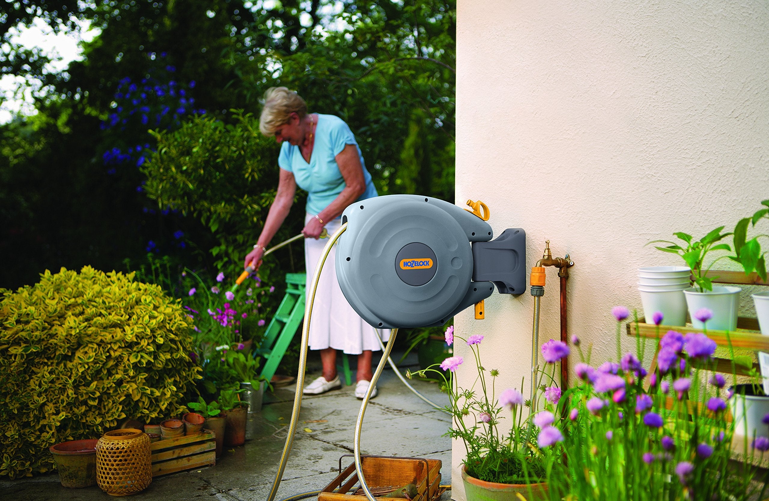 HOZELOCK - Auto Reel Wall-mounted Reel 10m: Easy to Install, Child-lock, Auto-rewind, Ready-to-use Reel with Nozzle, Fittings, Hozelock Hose and
