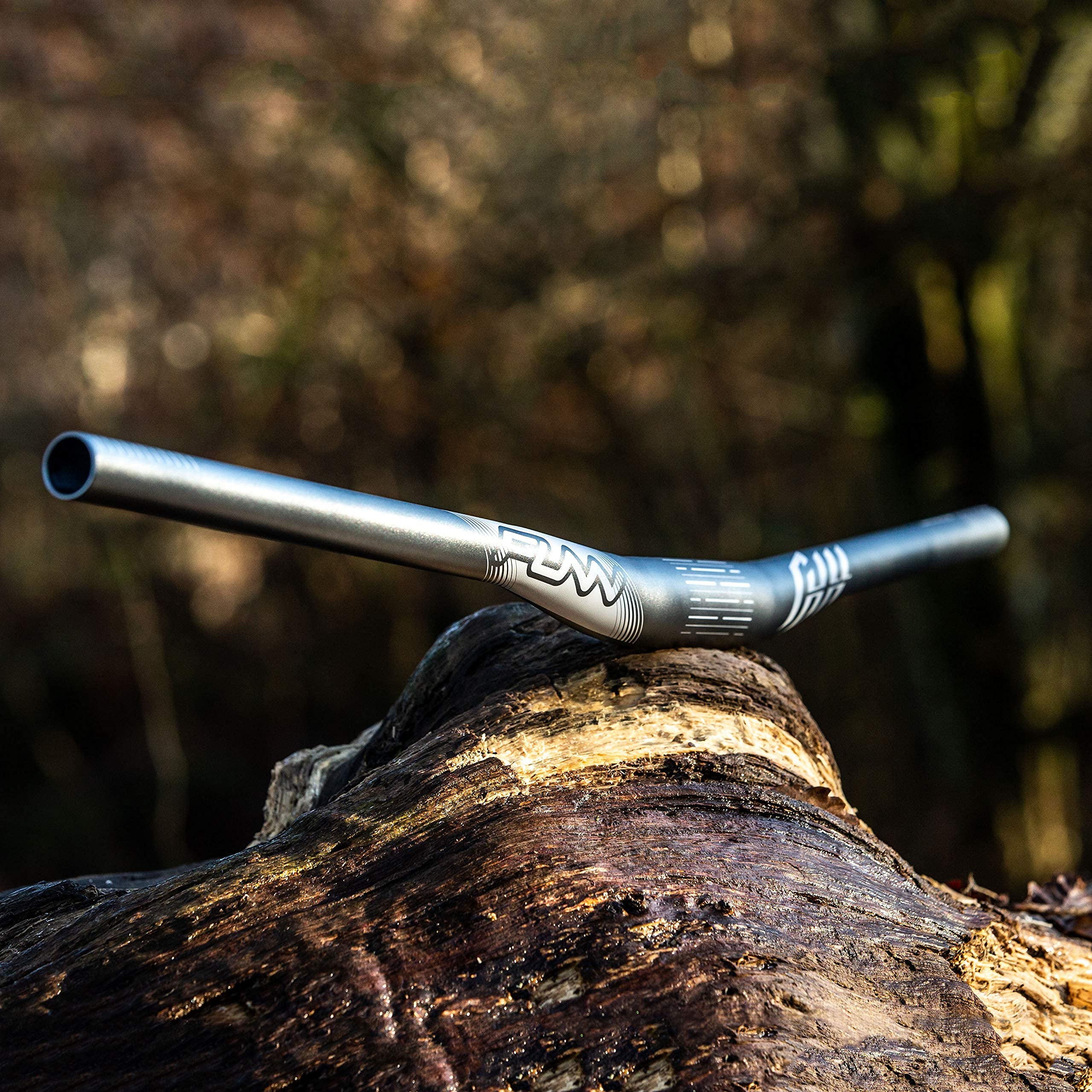 Funn Full On Mountain Bike Handlebar with Bar Clamp 31.8mm and Width 785mm, Tough and Lightweight Alloy Riser Handlebar for MTB, BMX and Road Bike,