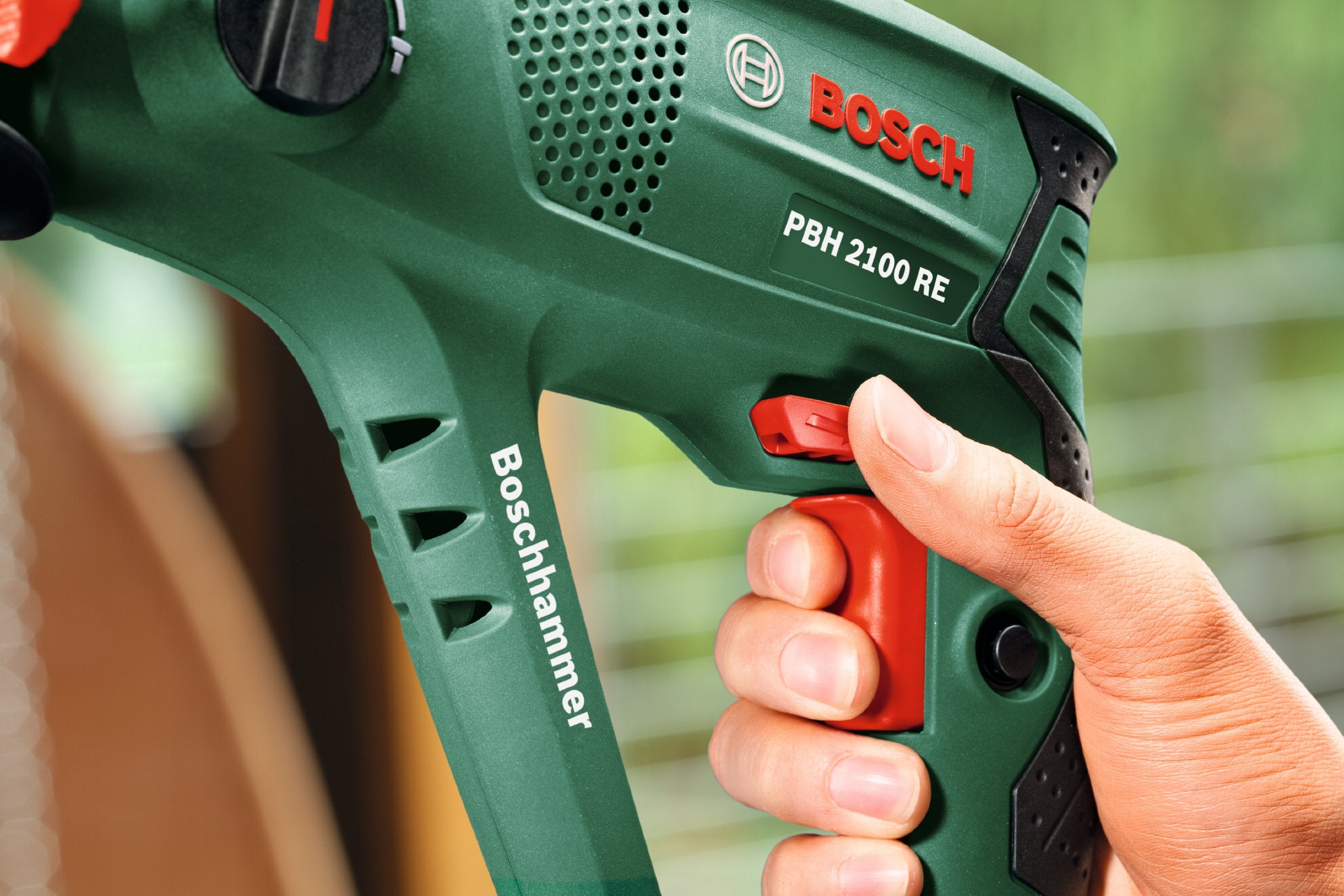 Bosch Rotary Hammer PBH 2100 RE (550 watts, in case)