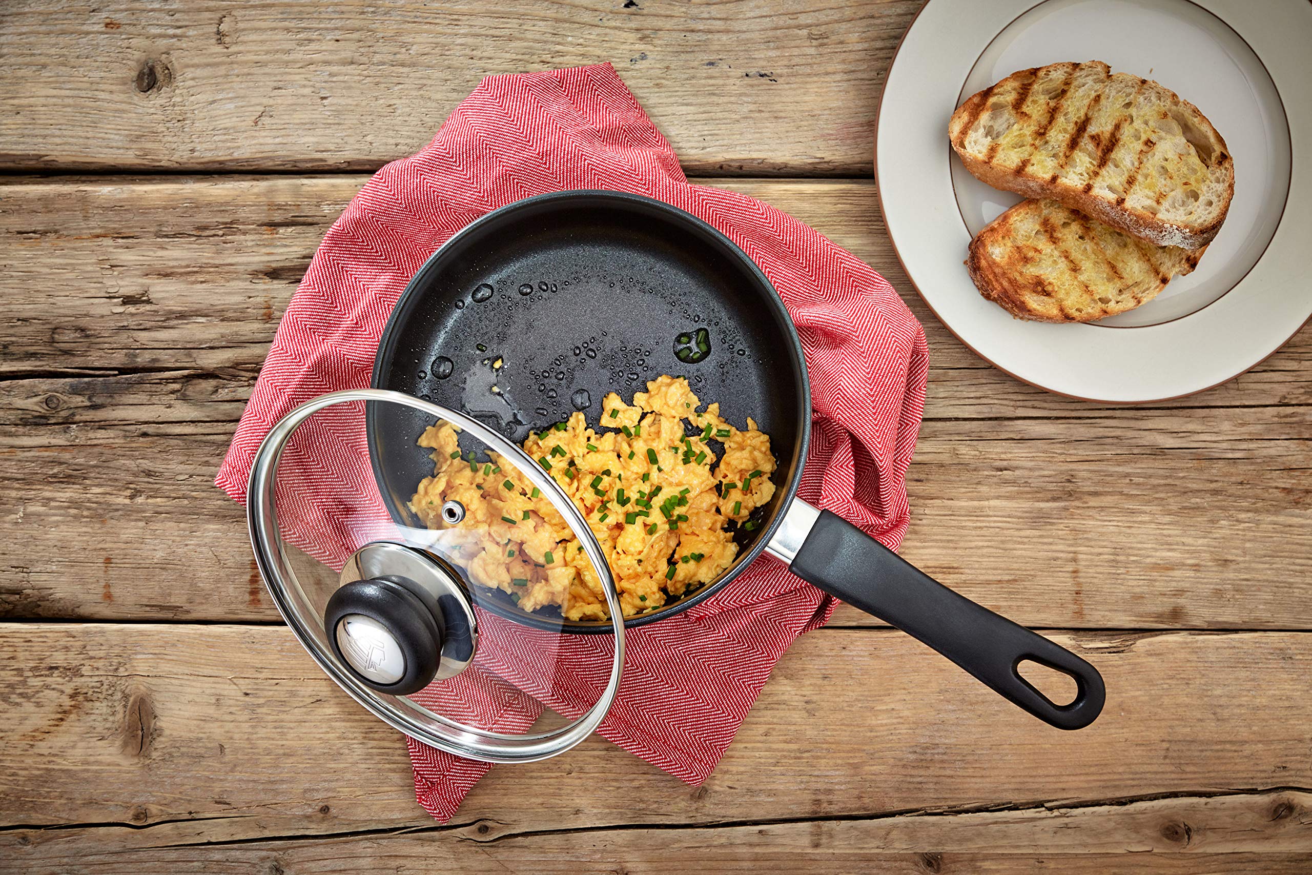 Judge Vista Stainless Steel Non-Stick Large Saucepan 18cm 1.8L, Shatterproof Vented Glass Lid, Induction Ready, Oven Safe, 25 Year Guarantee