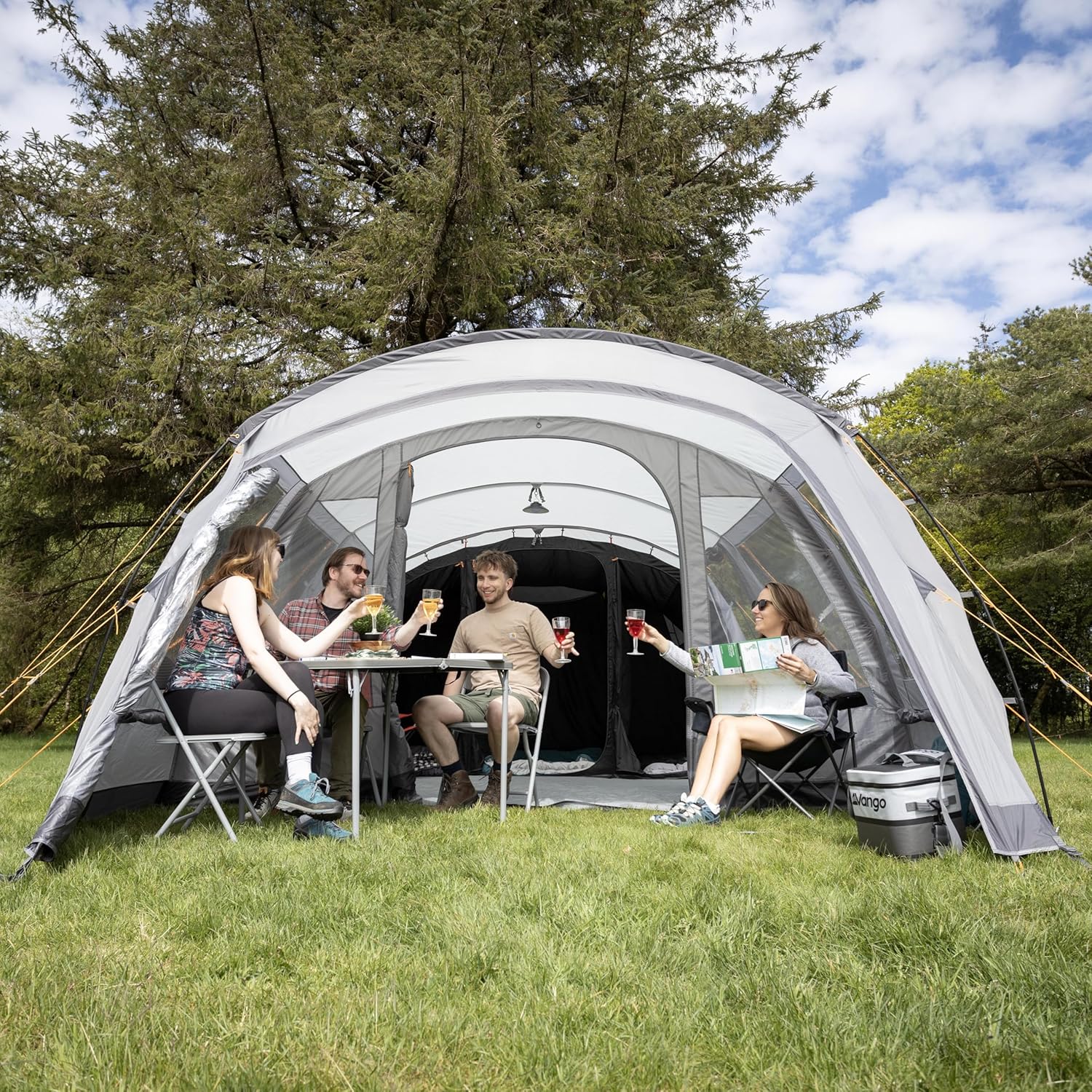 Vango Purbeck 600XL Family Tent [Amazon Exclusive], Large 6 Man Tent with 3 Rooms, Enclosed Porch Area, Double Living Area, Climate Windows - Vivid Grey