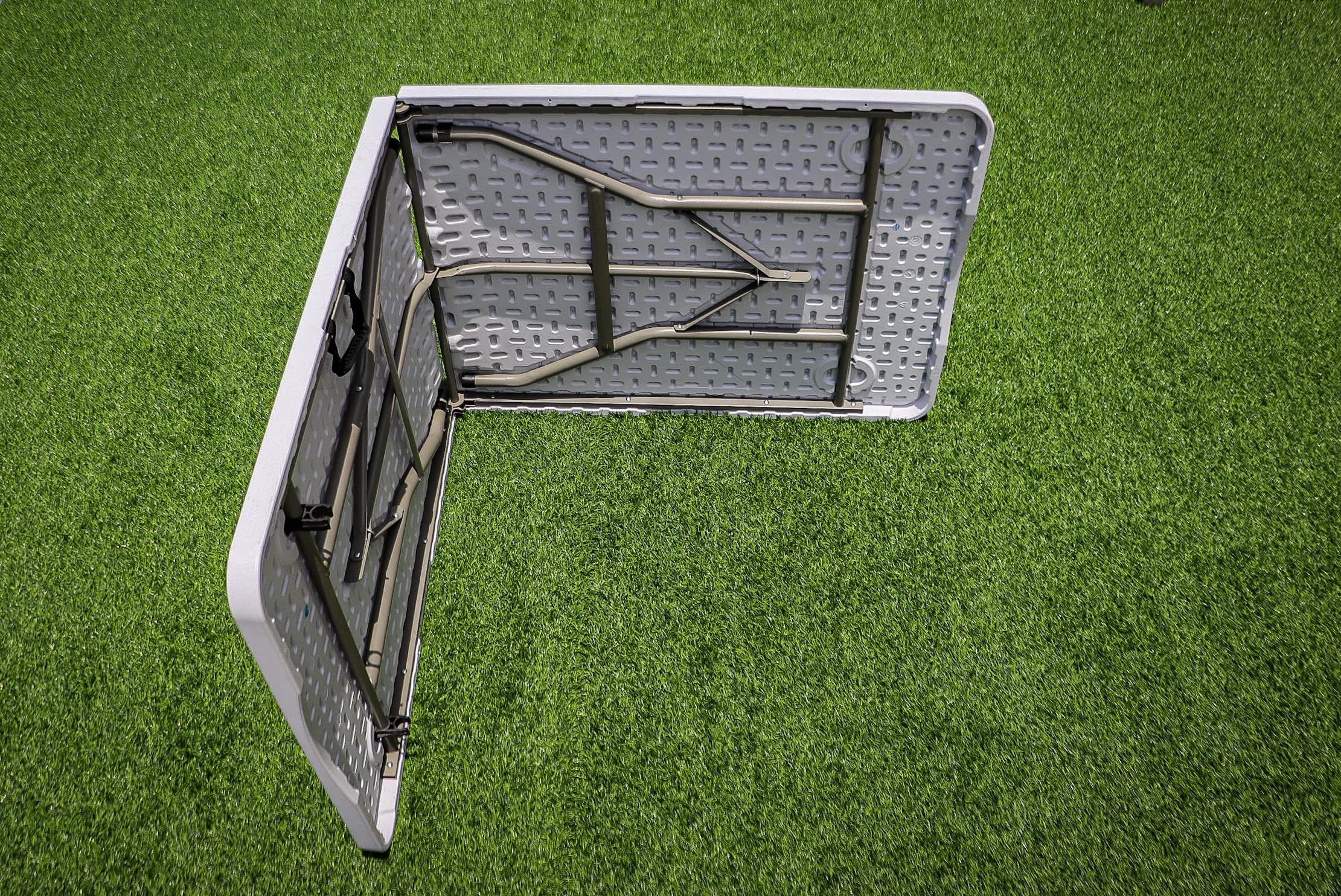 6ft Heavy Duty Folding Table - Ideal for Catering, Camping, Picnic, Party - Portable & Compact Trestle Table with Carry Handle - Indoor/Outdoor