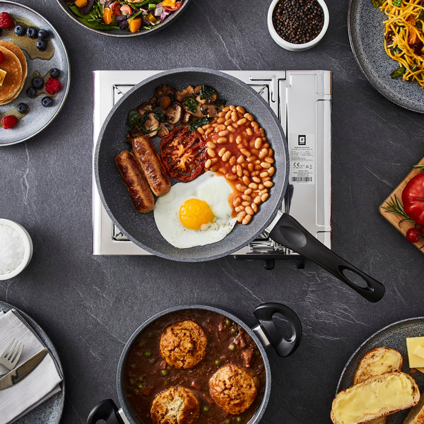 Geepas Gas Stove Single Burner – Portable Camping Stove BBQ Cooker with Carry Case, Outdoor Grill Plate – Automatic Ignition System, Enamel Pan Support, Butane Can or LPG Gas Source