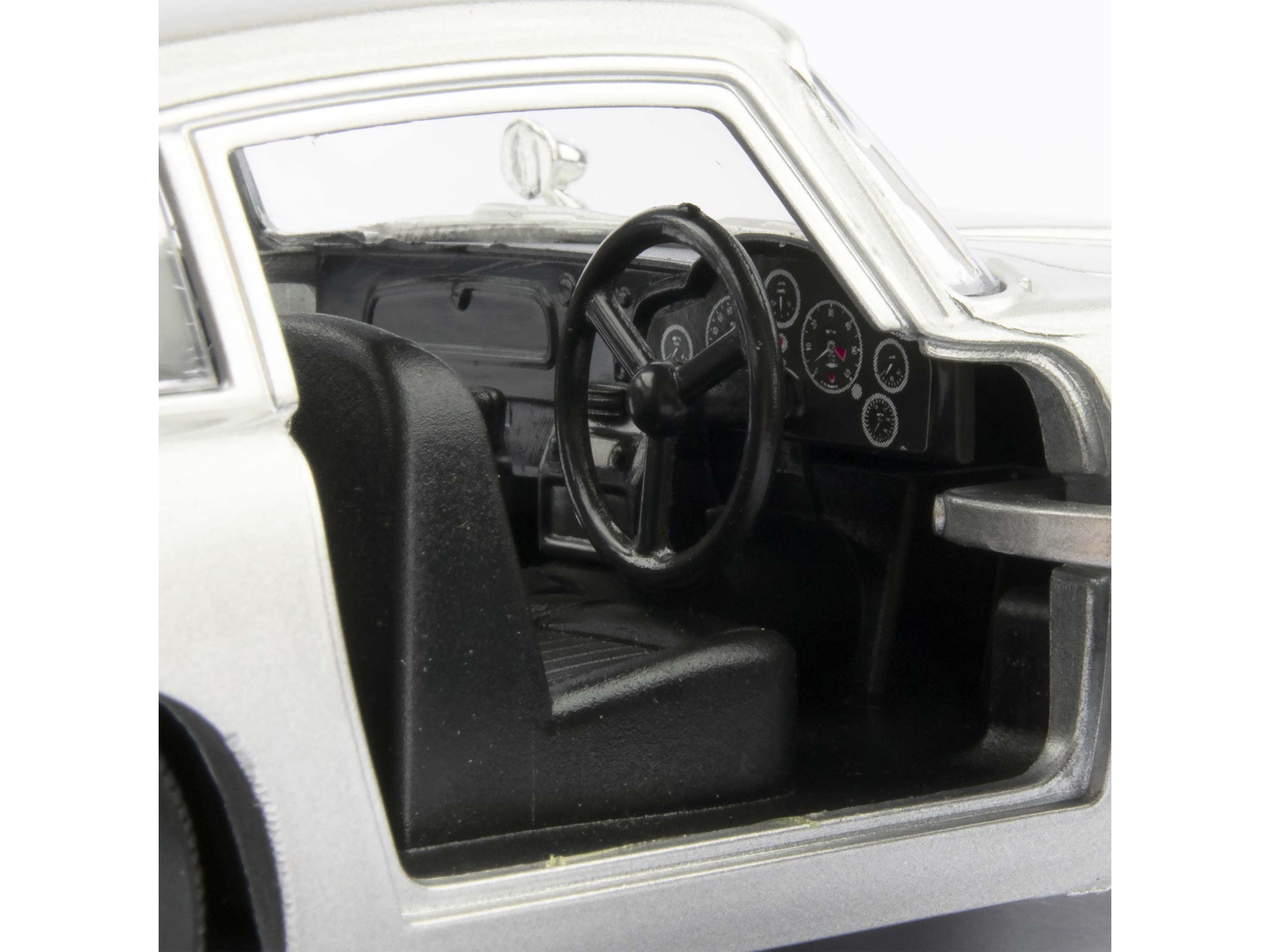 Aston Martin DB5 James Bond Goldfinger - 1:24 Scale