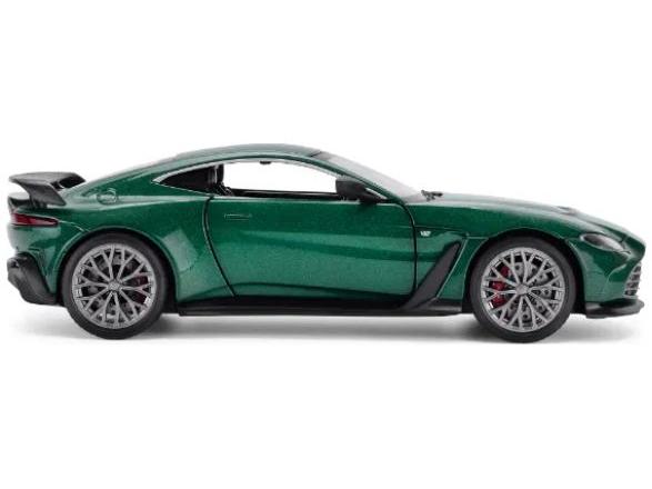 Aston Martin Vantage V12 Green 1:24 Scale CMJ - Jian Feng Juan Toys Diecast Model