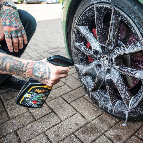 Meguiar's DELKITV2 Deluxe Car Care Kit V2 including Hybrid Ceramic Spray Wax