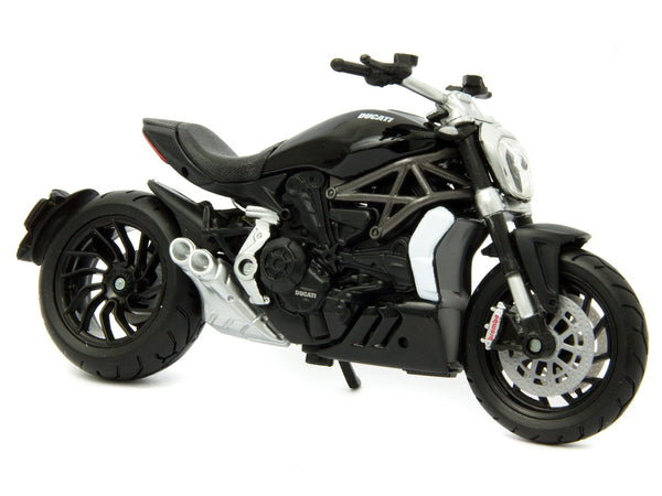 Ducati XDIAVEL S black - 1:18 Scale Motorbike Model
