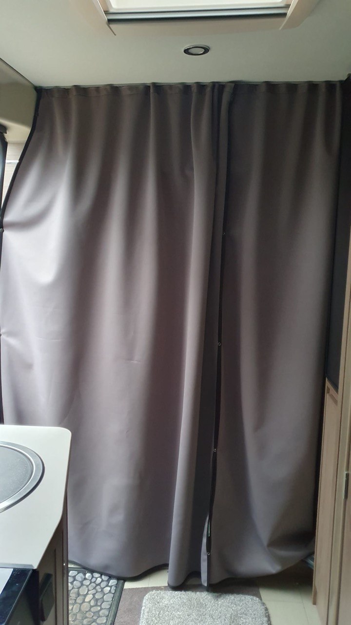 For MAN TGE / New Crafter Campervan & Motorhome Maxi-Cab Divider Curtain with Rail – Premium Privacy