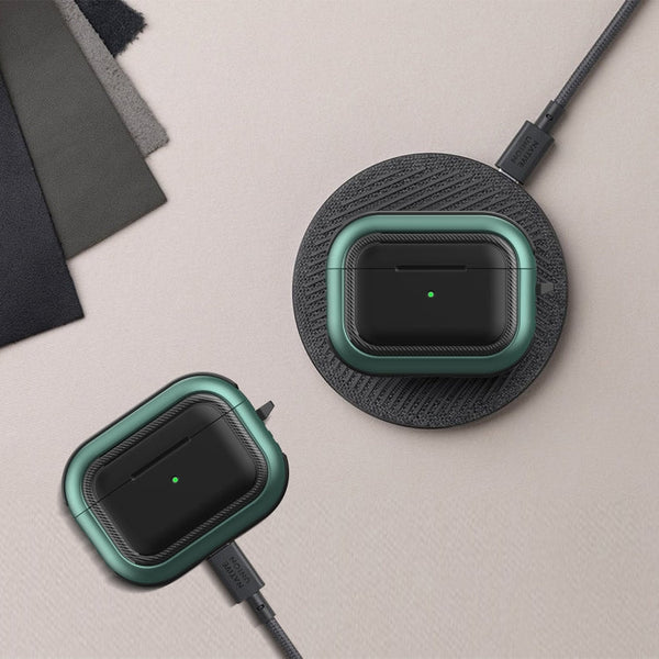 Wireless Earphones Shockproof TPU + PC Protective Case with Carabiner, For AirPods Pro