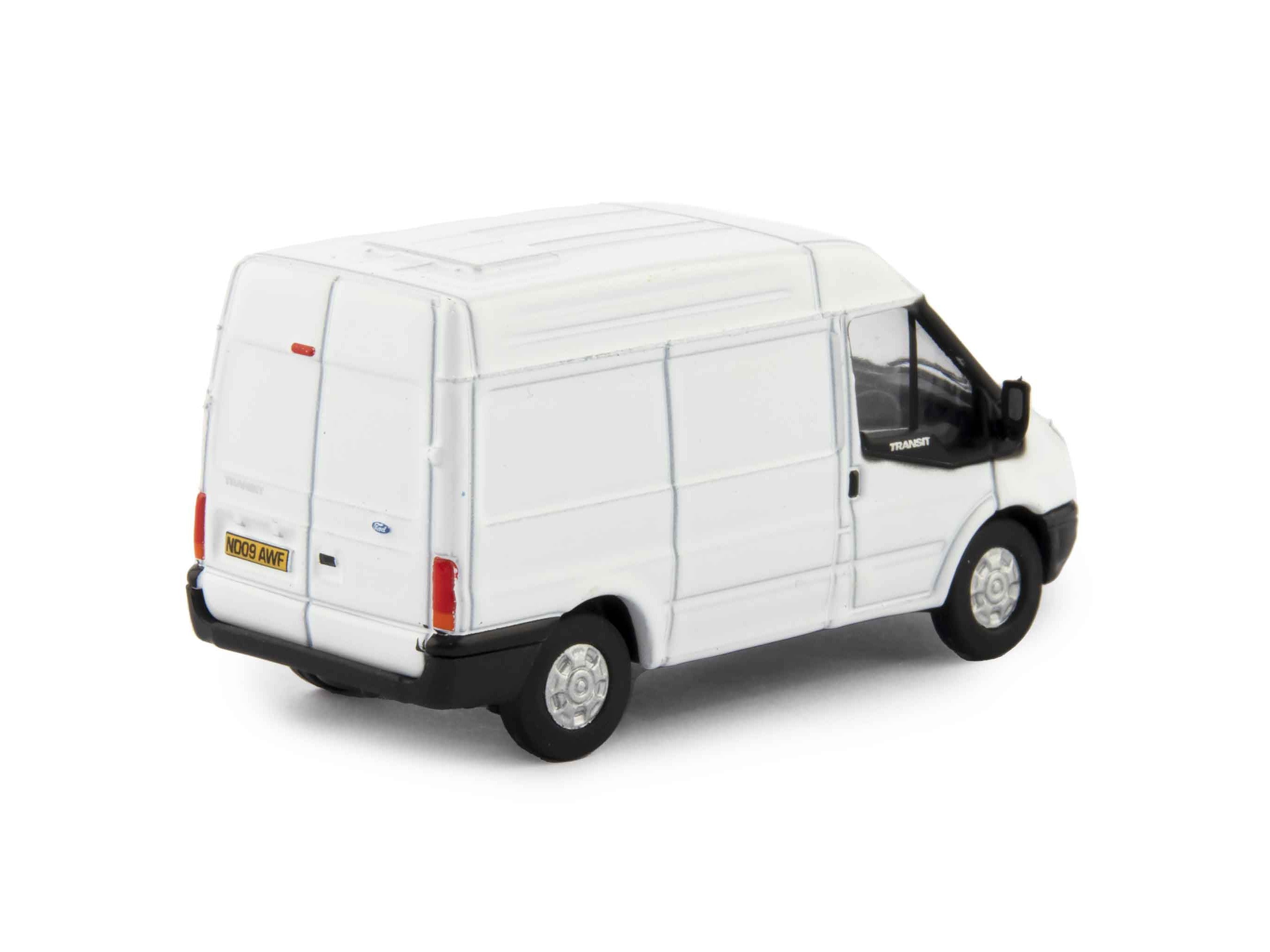 Ford Transit Mk5 SWB Medium Roof white - 1:76 Scale