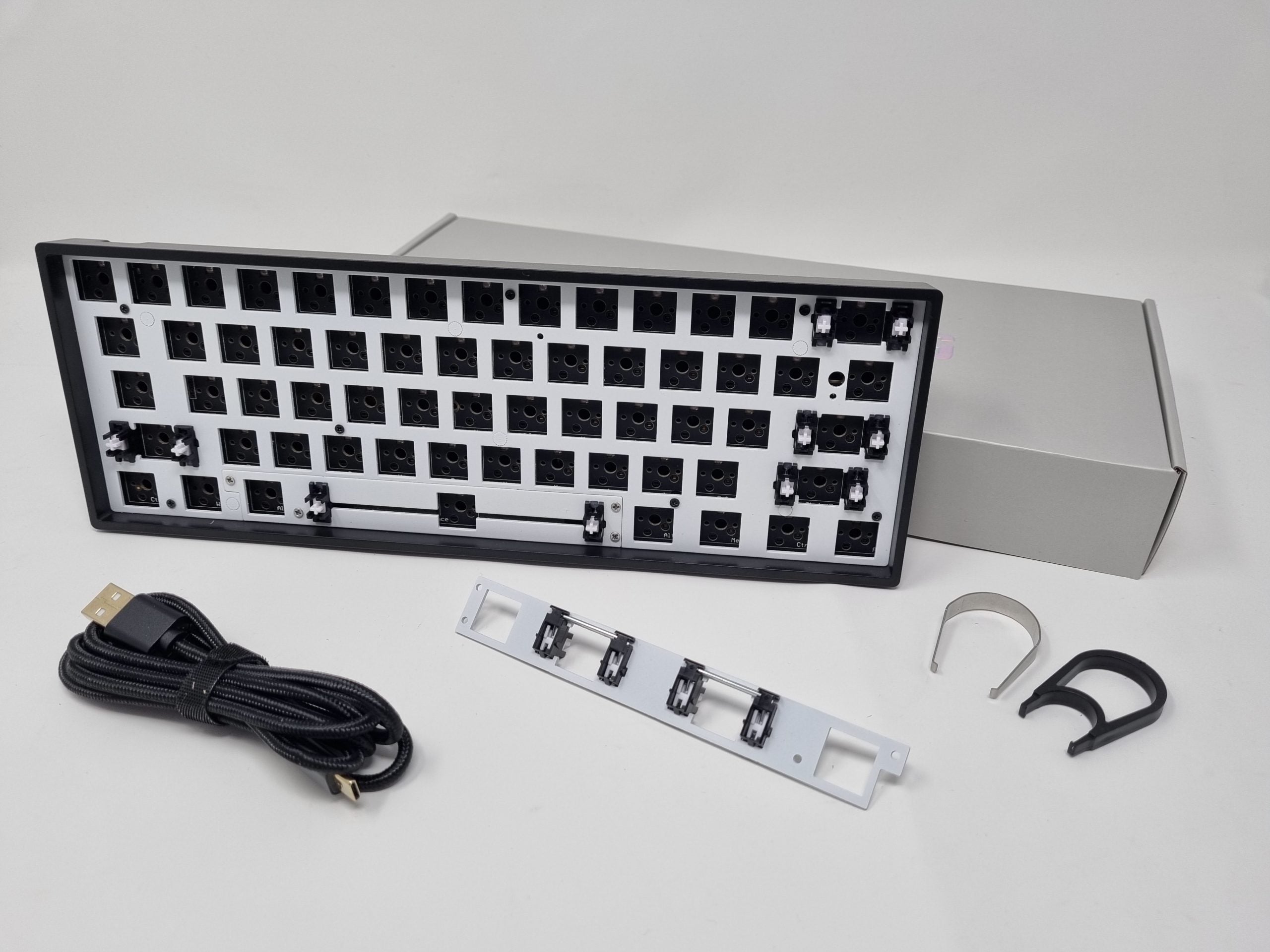 SkyLoong GK61XS CNC 60% Hot Swap DIY Mechanical Keyboard - Bluetooth