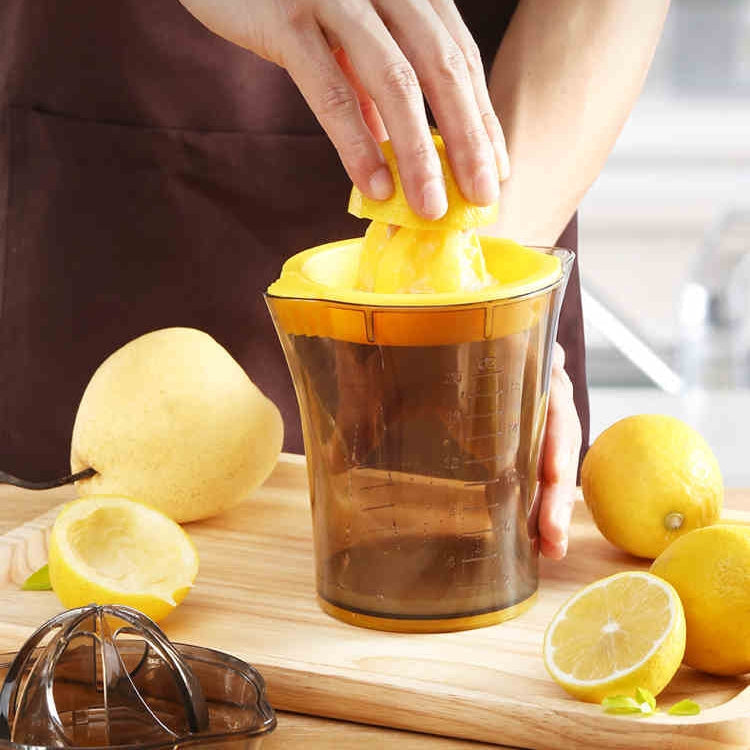 kn260 Simple Manual Fruit Juicer, Size: 15 x 13.5cm