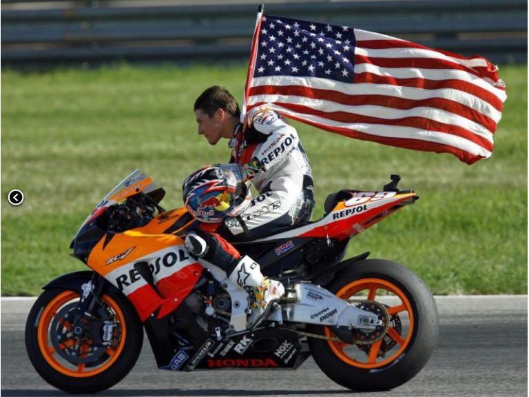 Honda RC211V Nicky Hayden World Champion Moto GP 2006 with figurine and Flag 1:12 Scale Diecast Model
