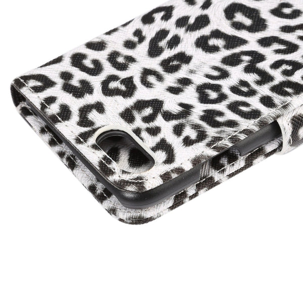 For  iPhone 8 & 7  Leopard Pattern Horizontal Flip Leather Case with Holder & Card Slots & Wallet