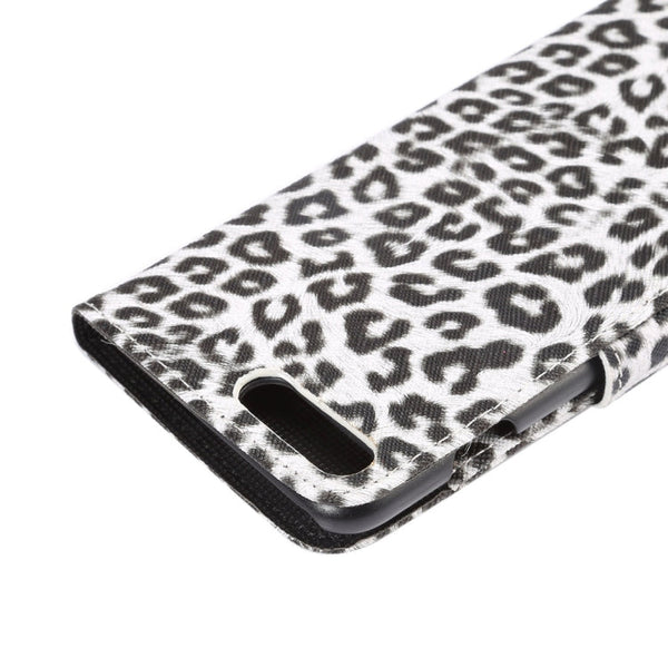 For iPhone 8 Plus & 7 Plus   Leopard Texture Horizontal Flip Leather Case with Holder & Card Slots & Wallet