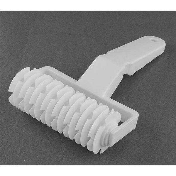 3 PCS Large Leather Cutter Plastic Netting Knife Roller Knife, Hob Cookie / Pizza Pie Crust Special Cake Mould, Noodle Cutter 3