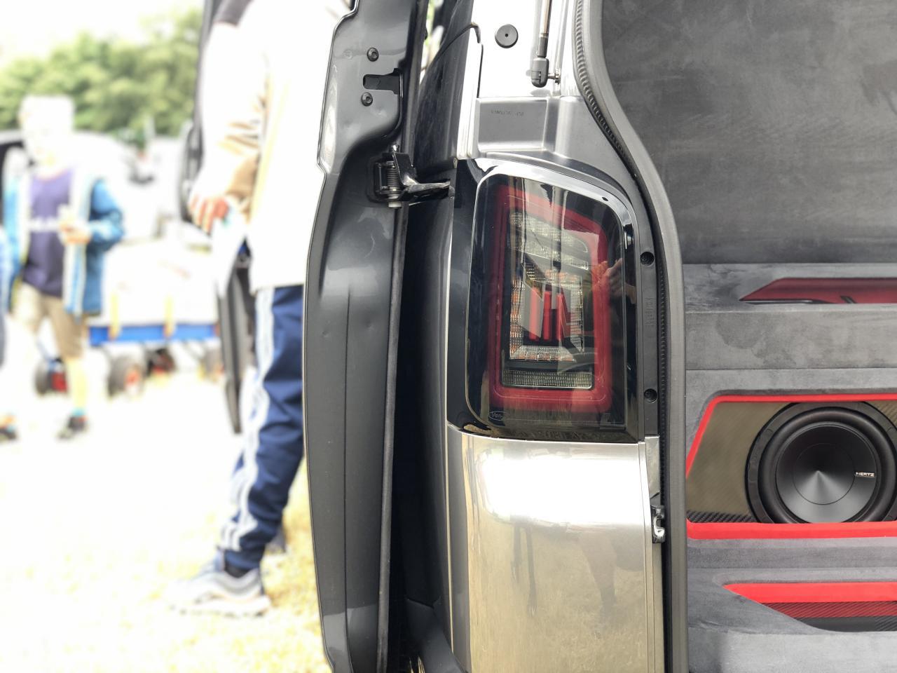 For VW T5 Transporter MK3.1 Van Tailgate LED Rear Lights Smoked Ideal LED Full Frame Led Light- Bar