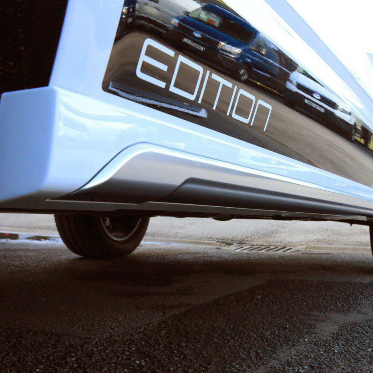 For VW T6 SWB Side Skirts Candy White Plastic Painted and Ready to Fit (B-Grade)