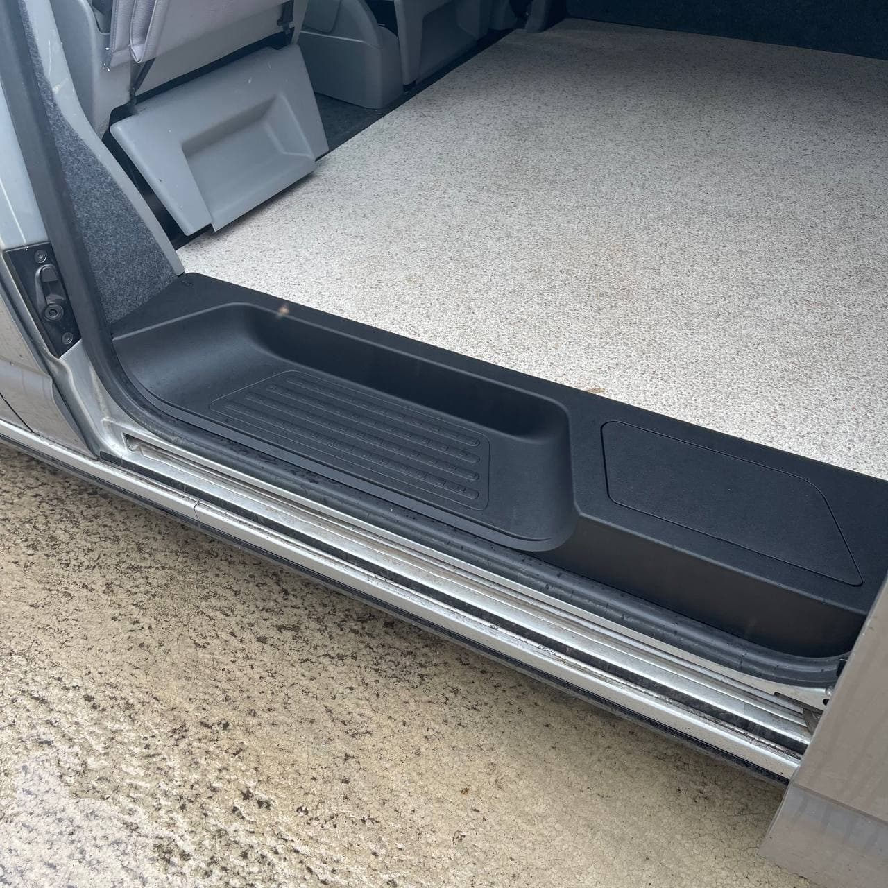 For VW T5, T5.1 Transporter Side Loading Door Step V3 17mm Extra Deep with Storage Compartment