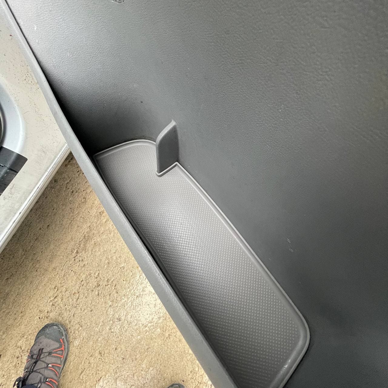For VW T5, T5.1 Door Pocket Inserts, Rubber, Door Liner (Light Grey) Double Passenger + Driver Interior Styling