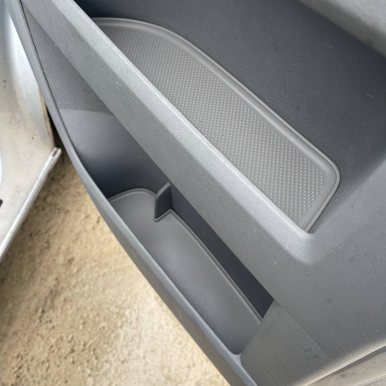 For VW T5, T5.1 Door Pocket Inserts, Rubber, Door Liner (Light Grey) Double Passenger + Driver Interior Styling