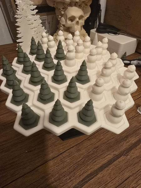 Stack the Snowmen! Holiday Balance Game with Festive Trees