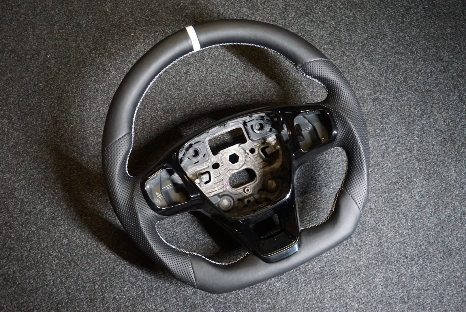 SEND IN YOUR OWN - Custom Carbon Fibre Steering Wheel (ANY MAKE / MODEL)