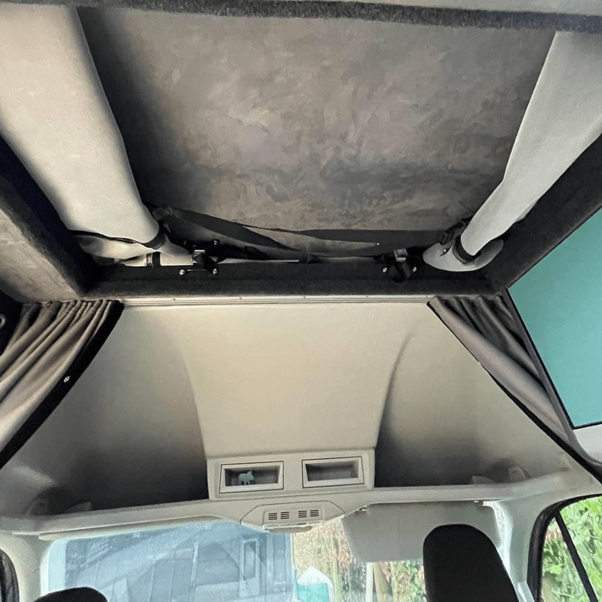 For MAN TGE / New Crafter Cab Divider Curtain Kit with Rail Premium Quality - Van-X