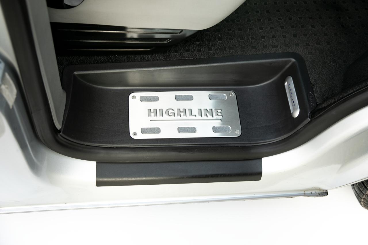 VW T6.1 Transporter Campervan Full Side Steps with Highline Inserts, Logo & LED – OEM Styling