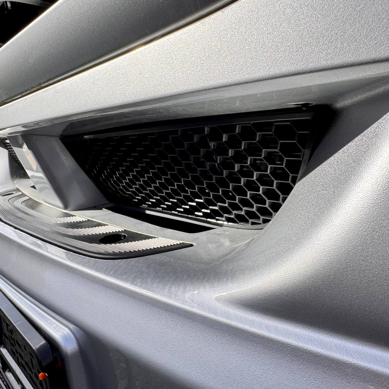 For Mercedes Sprinter Dodge 907 Front Bumper Honeycomb Mesh Grilles – Set of 2 - Van-X