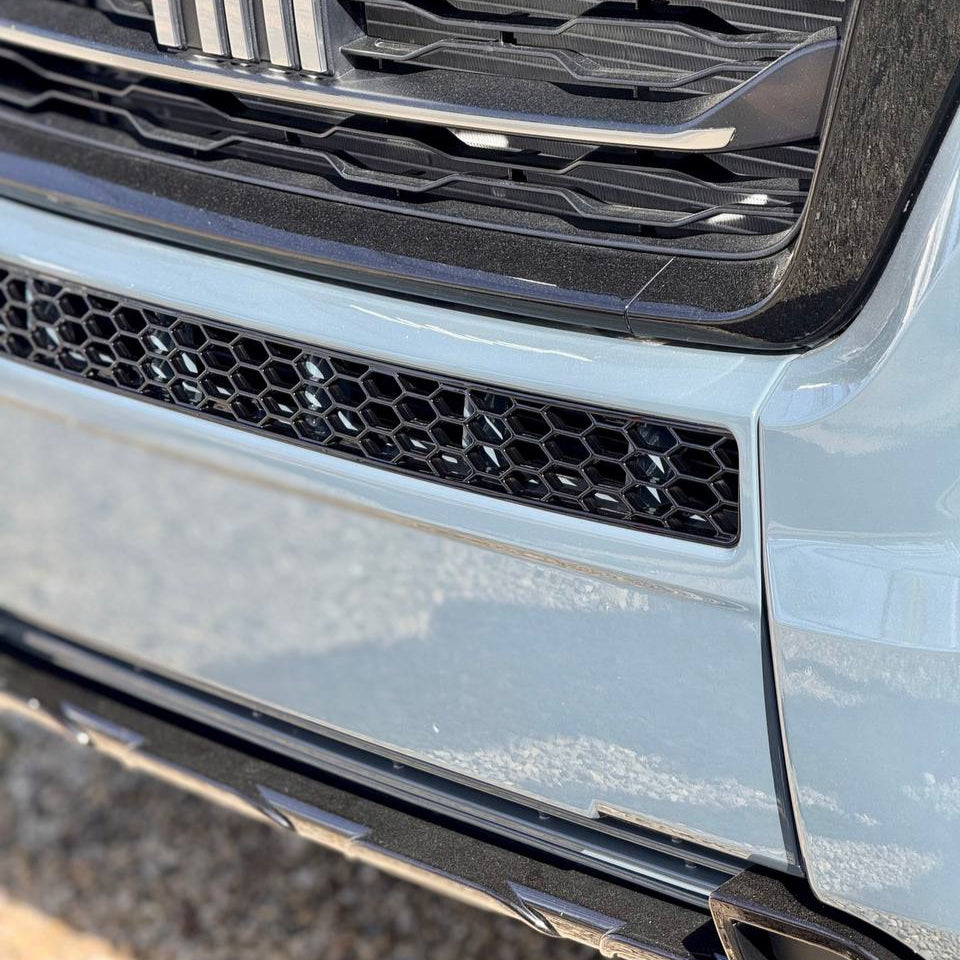For Peugeot Boxer Bumper Honeycomb without Parking Sensors - Gloss Black | Van-X
