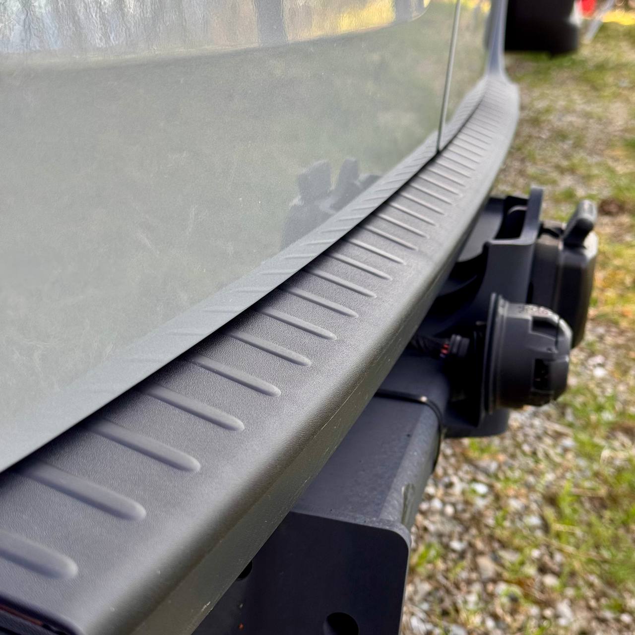 For Mercedes-Benz Sprinter Dodge 907 Rear Bumper Protector | Heavy-Duty Van Bumper Guard – Van-X