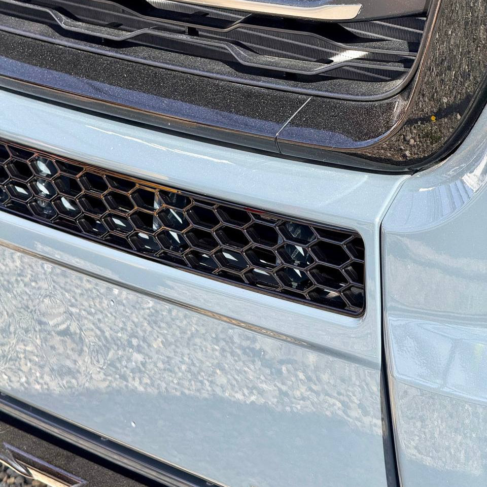 For Fiat Ducato Bumper Honeycomb - Gloss Black, No Parking Sensors Replacement