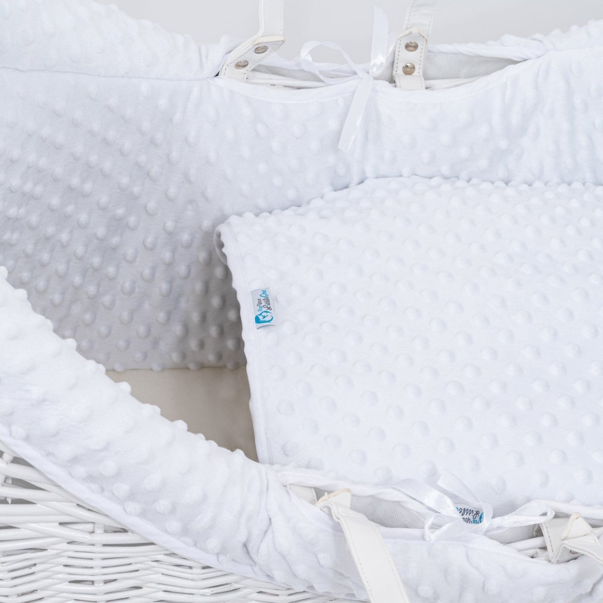 Pod White Dimple Moses Basket Bedding Set