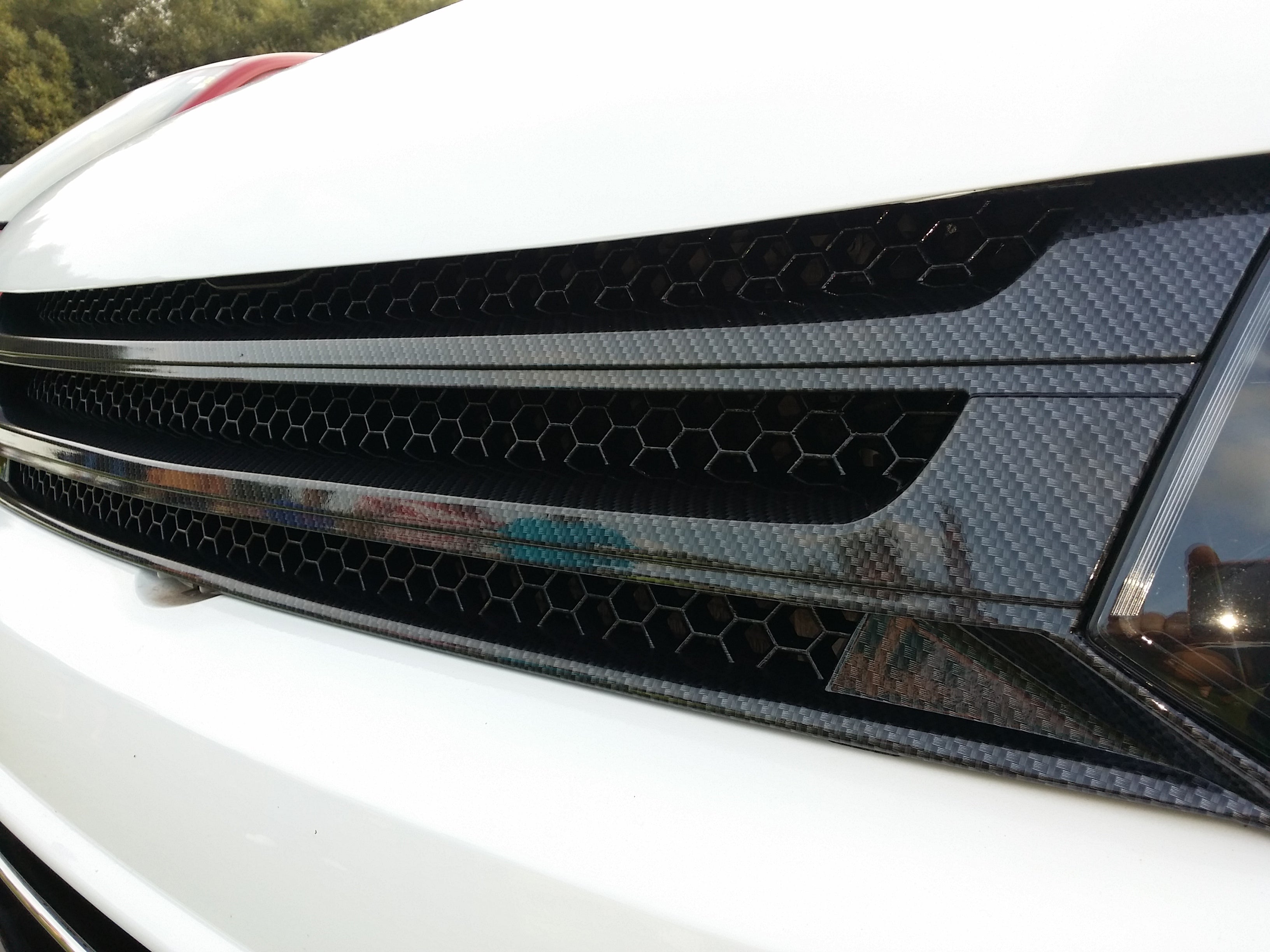 For VW T5.1 Dark Carbon Badgeless Grille *Clearance* [B Grade] | Van-X