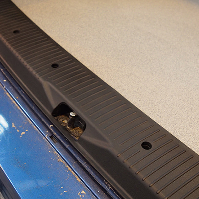 For VW T5, T5.1 V2 Transporter Rear Threshold Cover Tailgate / Single Door Plastic Full Length