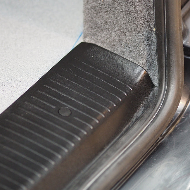 For VW T5, T5.1 V2 Transporter Rear Threshold Cover Tailgate / Single Door Plastic Full Length