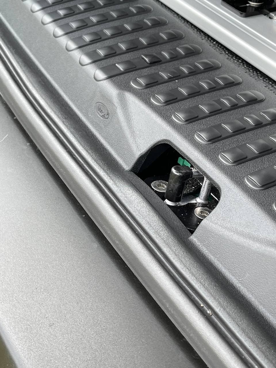 For VW T6 V3 Tailgate Threshold Cover + Side Step