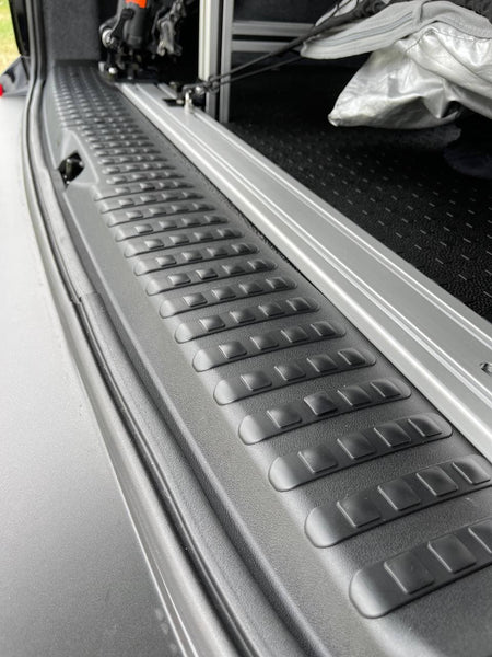 For VW T5, T5.1 V3 Tailgate Threshold Cover + Side Step
