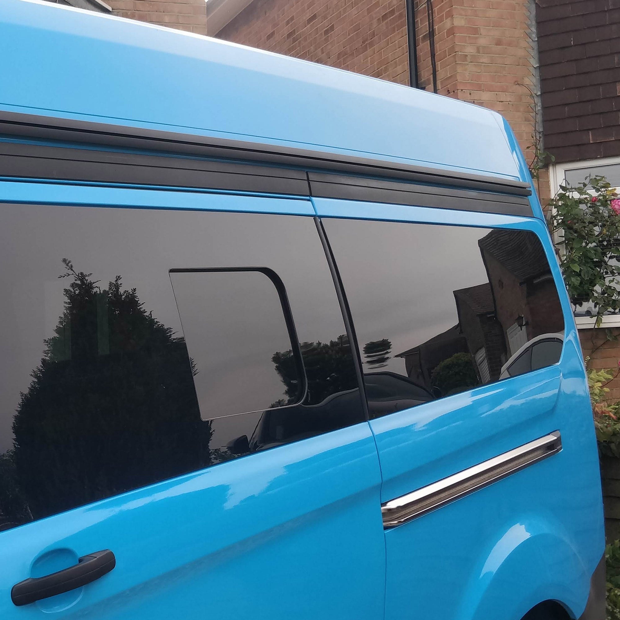 For Transit Custom High-Roof Black Awning Rail –Ideal for Campervan Drive-Away Awnings & Reimo Compatibility