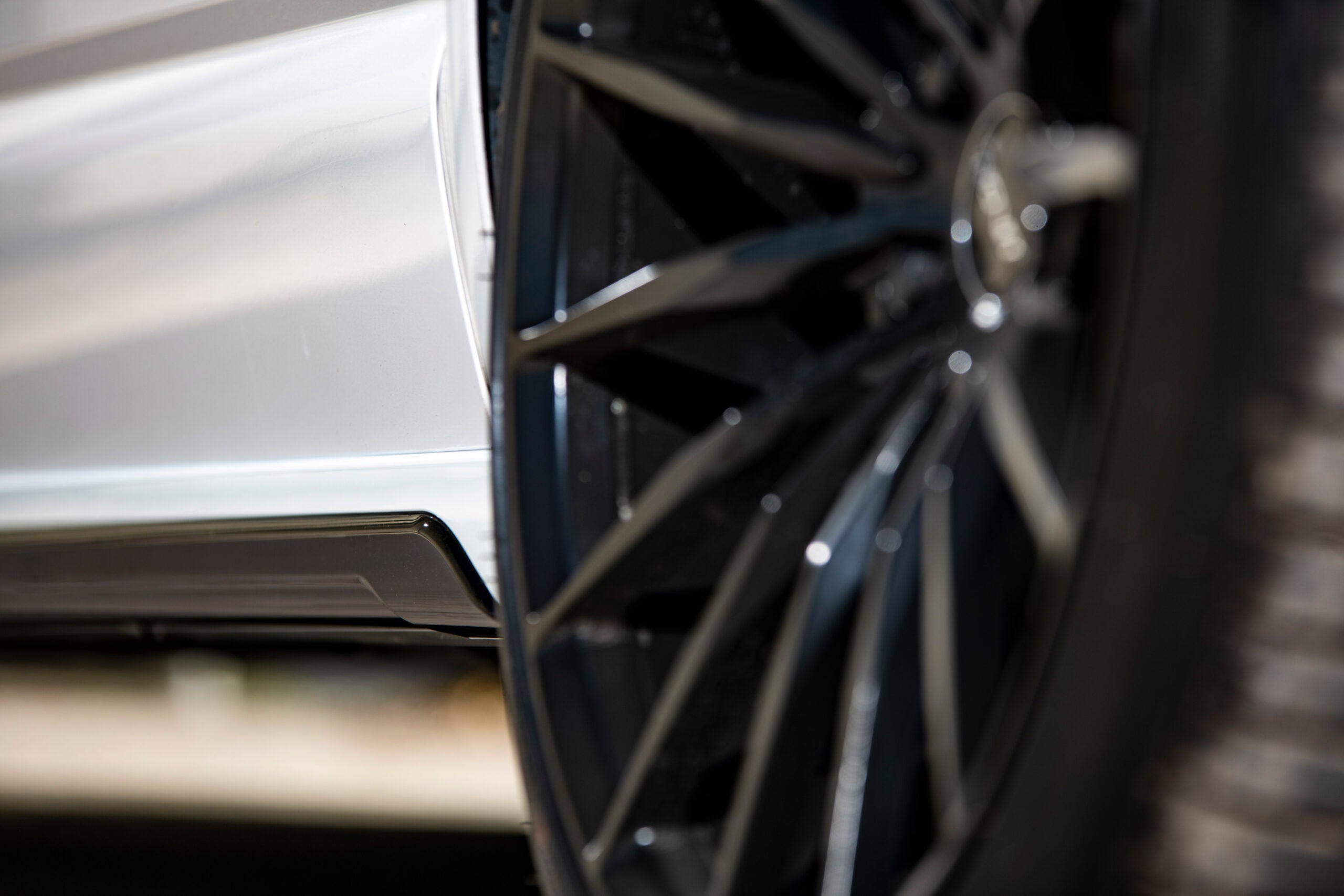 For VW T5, T5.1 SWB Side Skirts Candy White Plastic Painted and Ready to Fit (B-Grade)