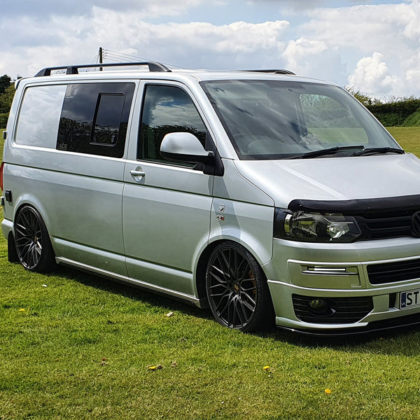 For VW T5, T5.1 SWB Side Skirts Reflex Silver Plastic Painted and Ready to Fit (B-Grade)