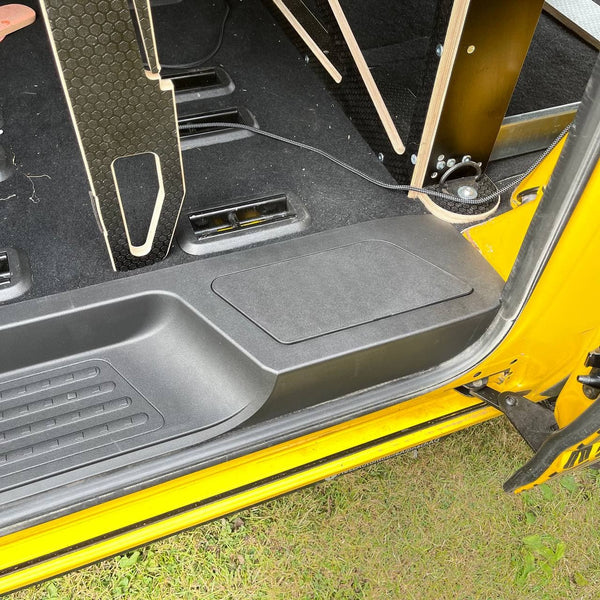 For VW T6.1 V3 Tailgate Threshold Cover + Side Step